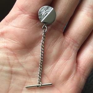 VTG tie tac